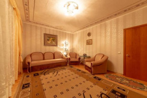 Comfortable three bedroom apartment st. Kutuzova, 14